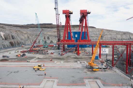 Строительство завода "НОВАТЭК-Мурманск" в Белокаменке