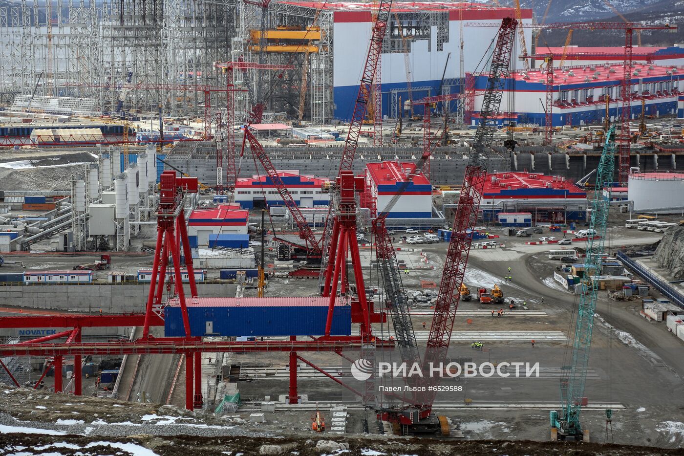 Строительство завода "НОВАТЭК-Мурманск" в Белокаменке