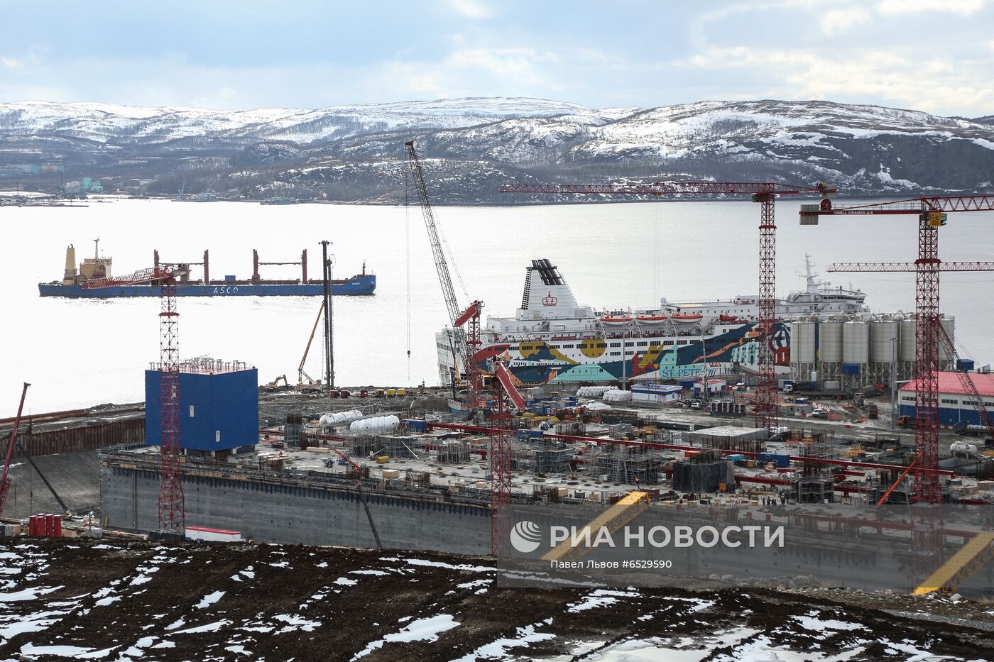 Строительство завода "НОВАТЭК-Мурманск" в Белокаменке