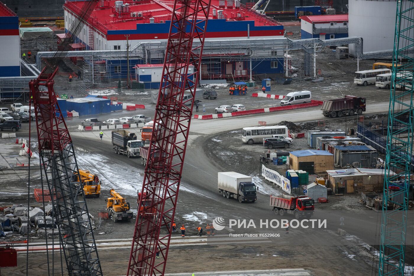 Строительство завода "НОВАТЭК-Мурманск" в Белокаменке