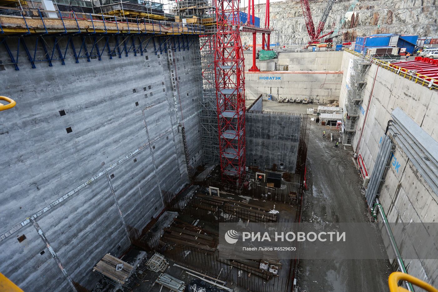 Строительство завода "НОВАТЭК-Мурманск" в Белокаменке