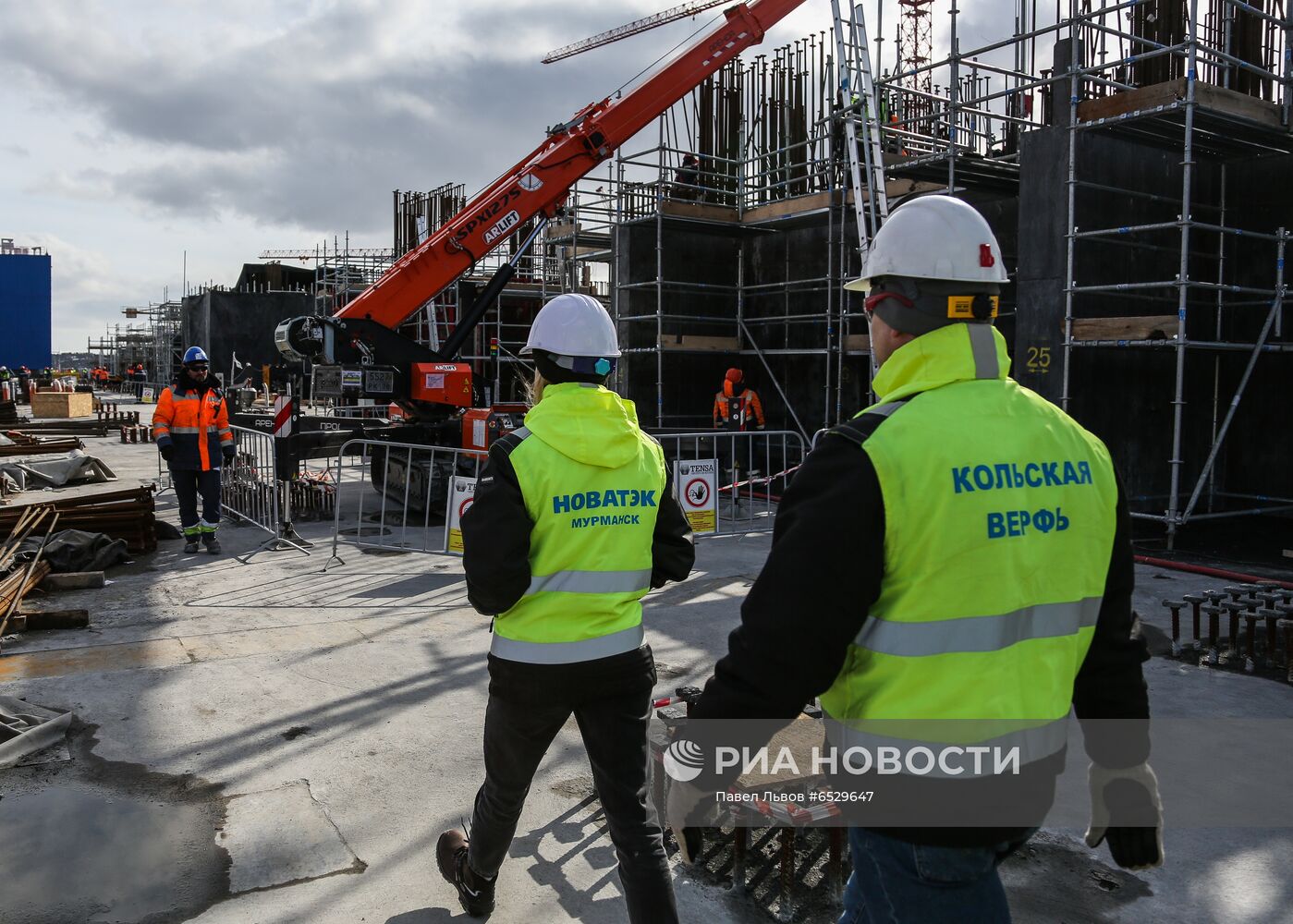 Строительство завода "НОВАТЭК-Мурманск" в Белокаменке