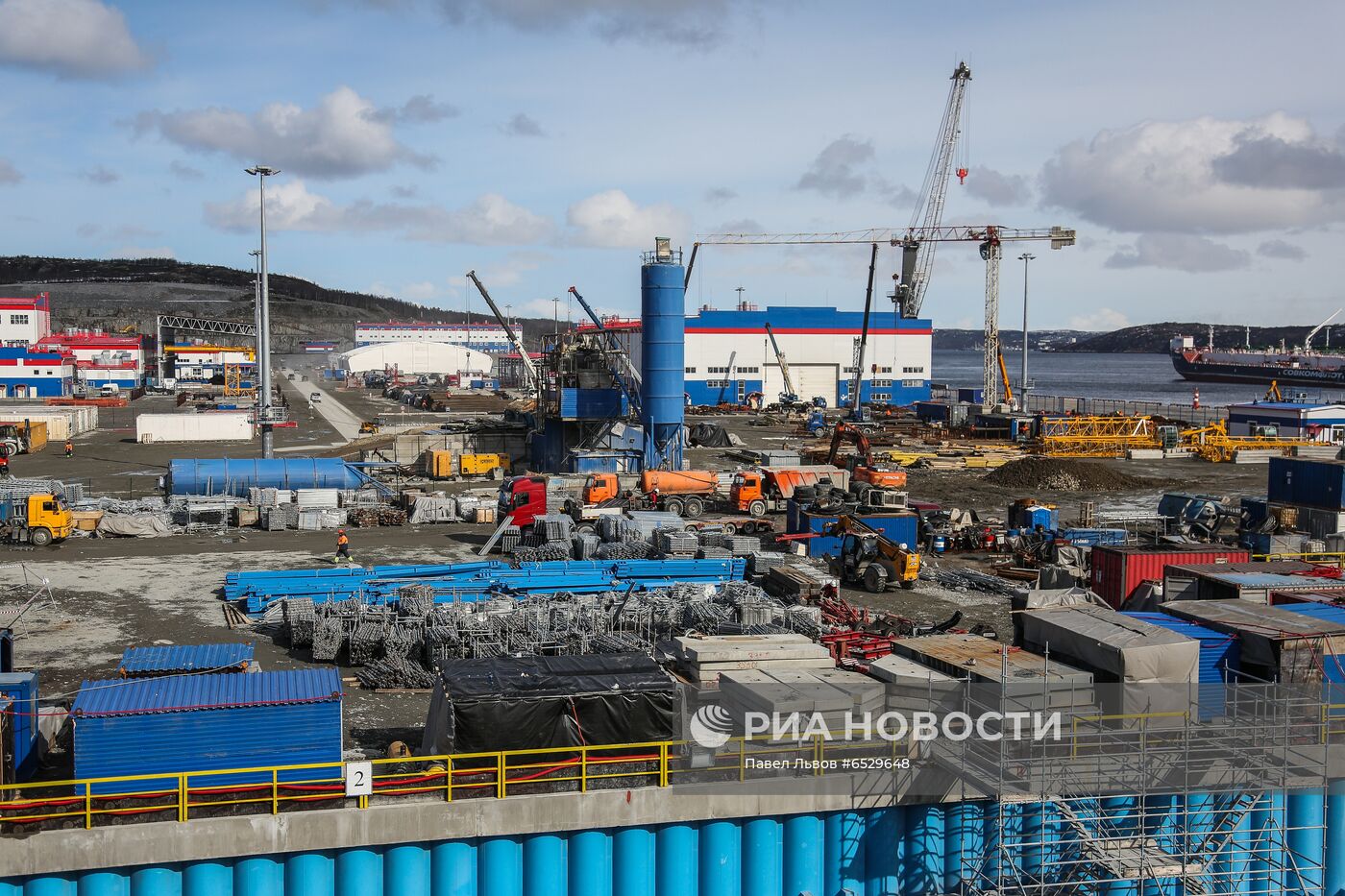 Строительство завода "НОВАТЭК-Мурманск" в Белокаменке