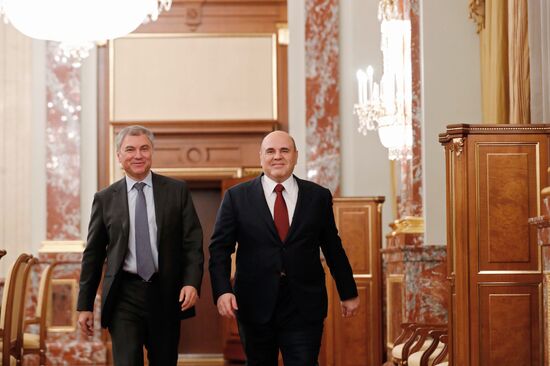 Премьер-министр РФ М. Мишустин встретился с главами думских фракций