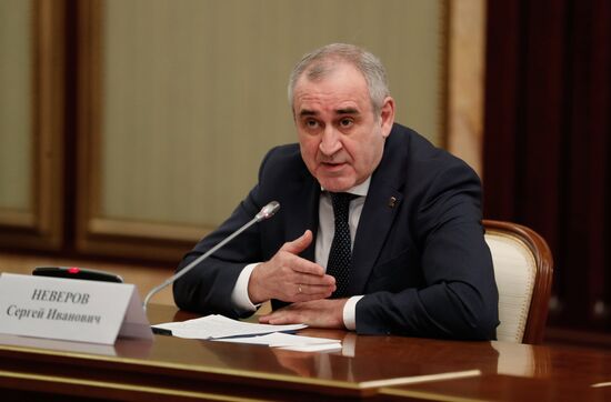 Премьер-министр РФ М. Мишустин встретился с главами думских фракций