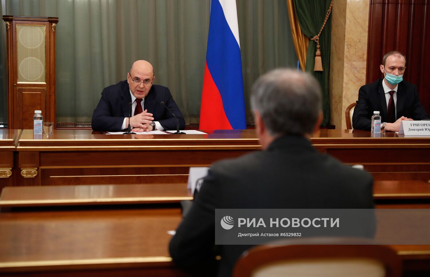 Премьер-министр РФ М. Мишустин встретился с главами думских фракций