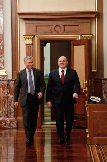 Премьер-министр РФ М. Мишустин встретился с главами думских фракций