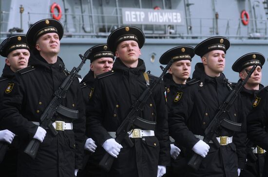 Спуск на воду тральщика "Петр Ильичев"