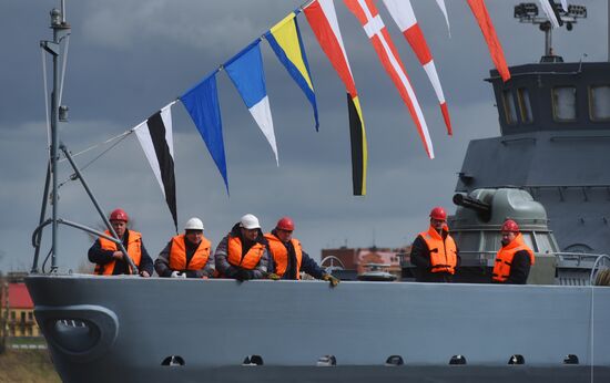 Спуск на воду тральщика "Петр Ильичев"