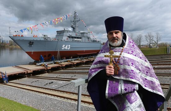 Спуск на воду тральщика "Петр Ильичев"