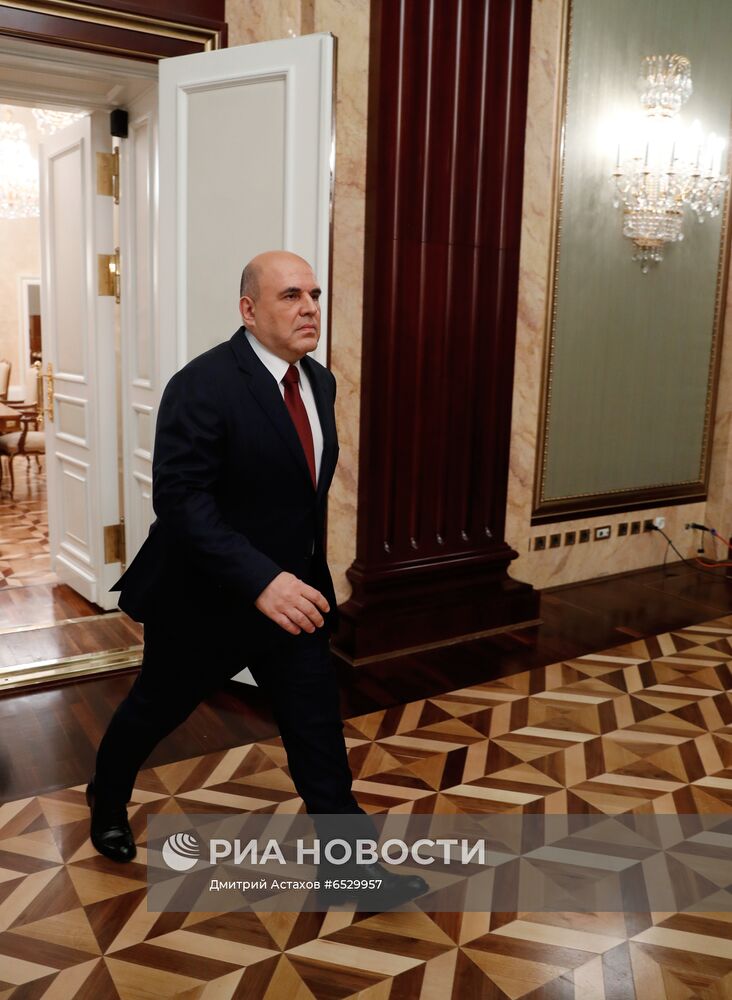 Премьер-министр РФ М. Мишустин встретился с главами думских фракций