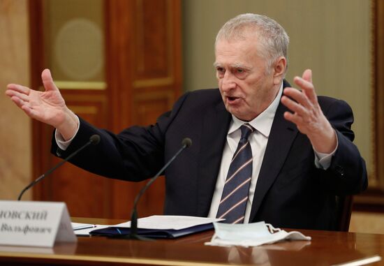 Премьер-министр РФ М. Мишустин встретился с главами думских фракций