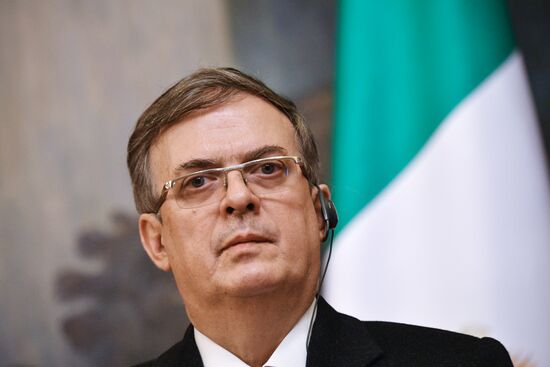 Встреча глав МИД РФ и Мексики С. Лаврова и М. Эмбарда