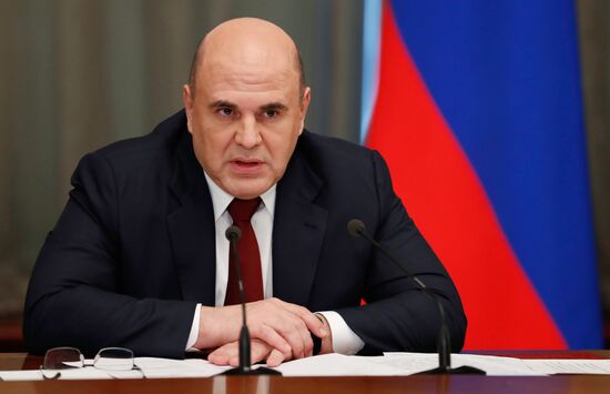 Премьер-министр РФ М. Мишустин встретился с главами думских фракций