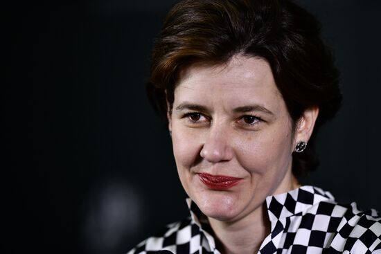 Награждение шахматиста Я. Непомнящего - победителя турнира претендентов 