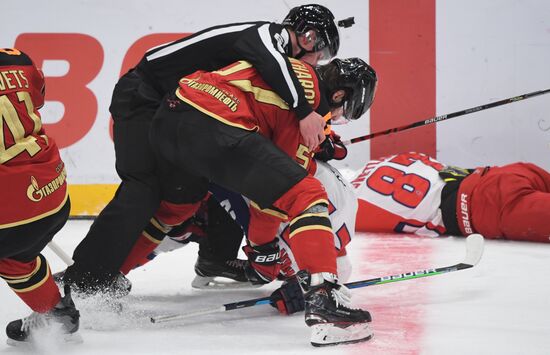 Хоккей. КХЛ. Финальная серия. Матч "Авангард" - ЦСКА