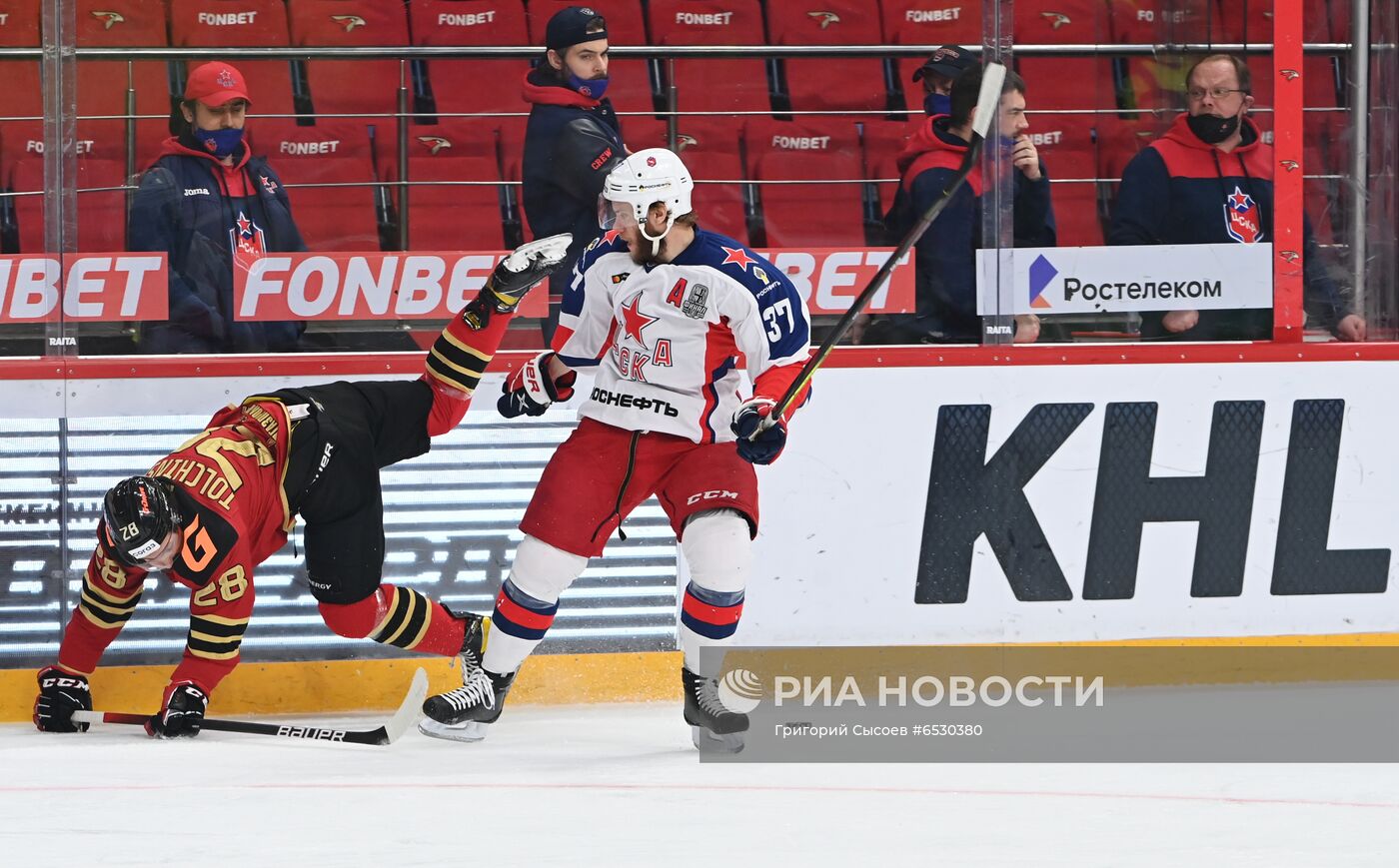 Хоккей. КХЛ. Финальная серия. Матч "Авангард" - ЦСКА