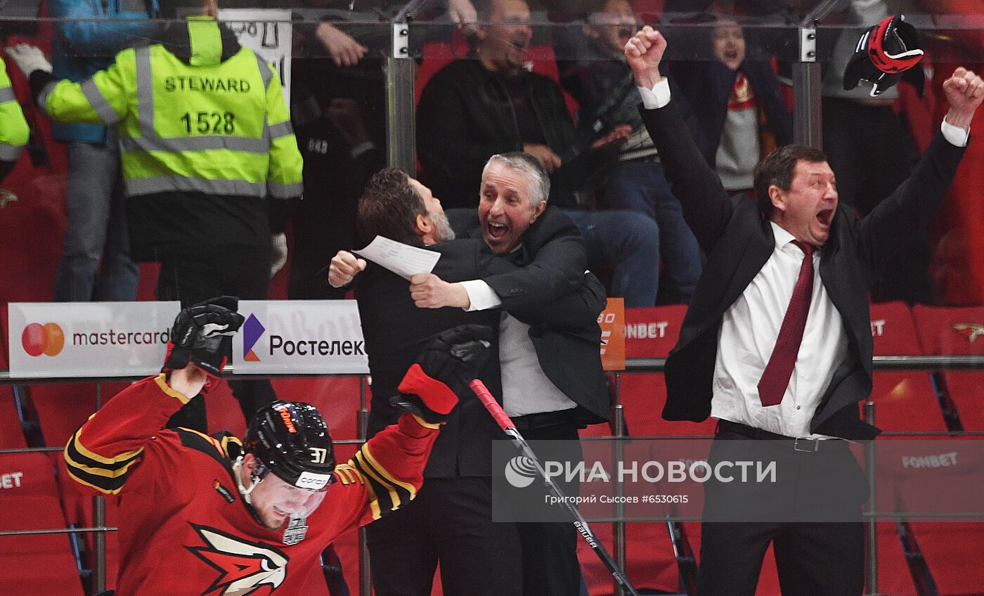 Хоккей. КХЛ. Финальная серия. Матч "Авангард" - ЦСКА