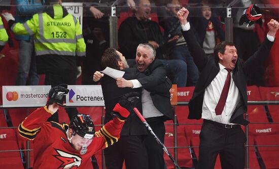 Хоккей. КХЛ. Финальная серия. Матч "Авангард" - ЦСКА