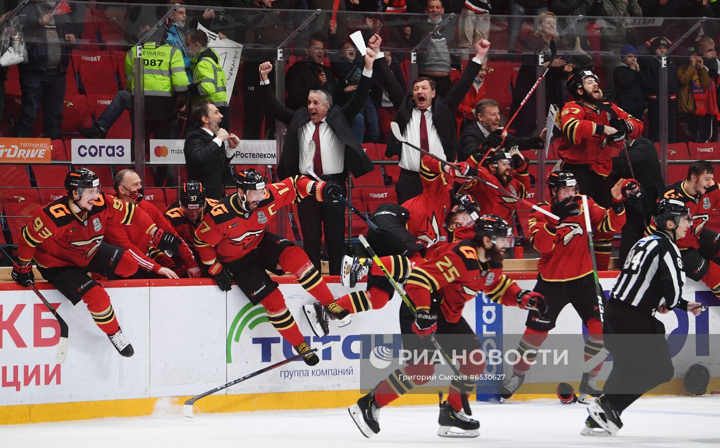 Хоккей. КХЛ. Финальная серия. Матч "Авангард" - ЦСКА