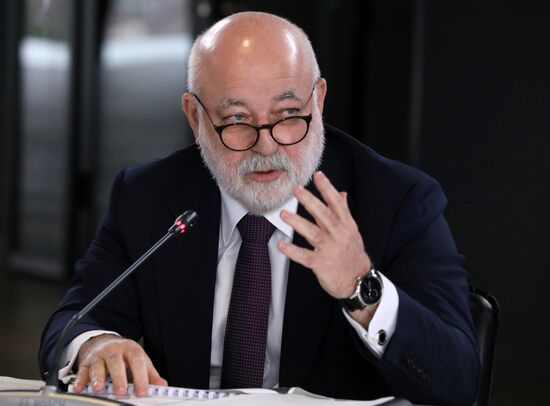 Зампред Совбеза РФ Д. Медведев посетил "Сколково"