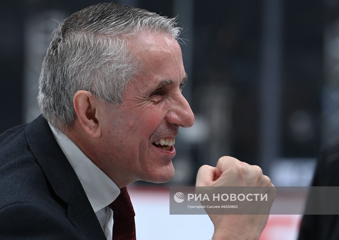 Хоккей. КХЛ. Финальная серия. Матч "Авангард" - ЦСКА