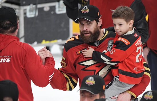 Хоккей. КХЛ. Финальная серия. Матч "Авангард" - ЦСКА