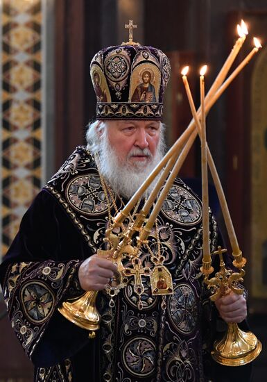 Патриаршее служение и чин освящения святого мира в храме Христа Спасителя 