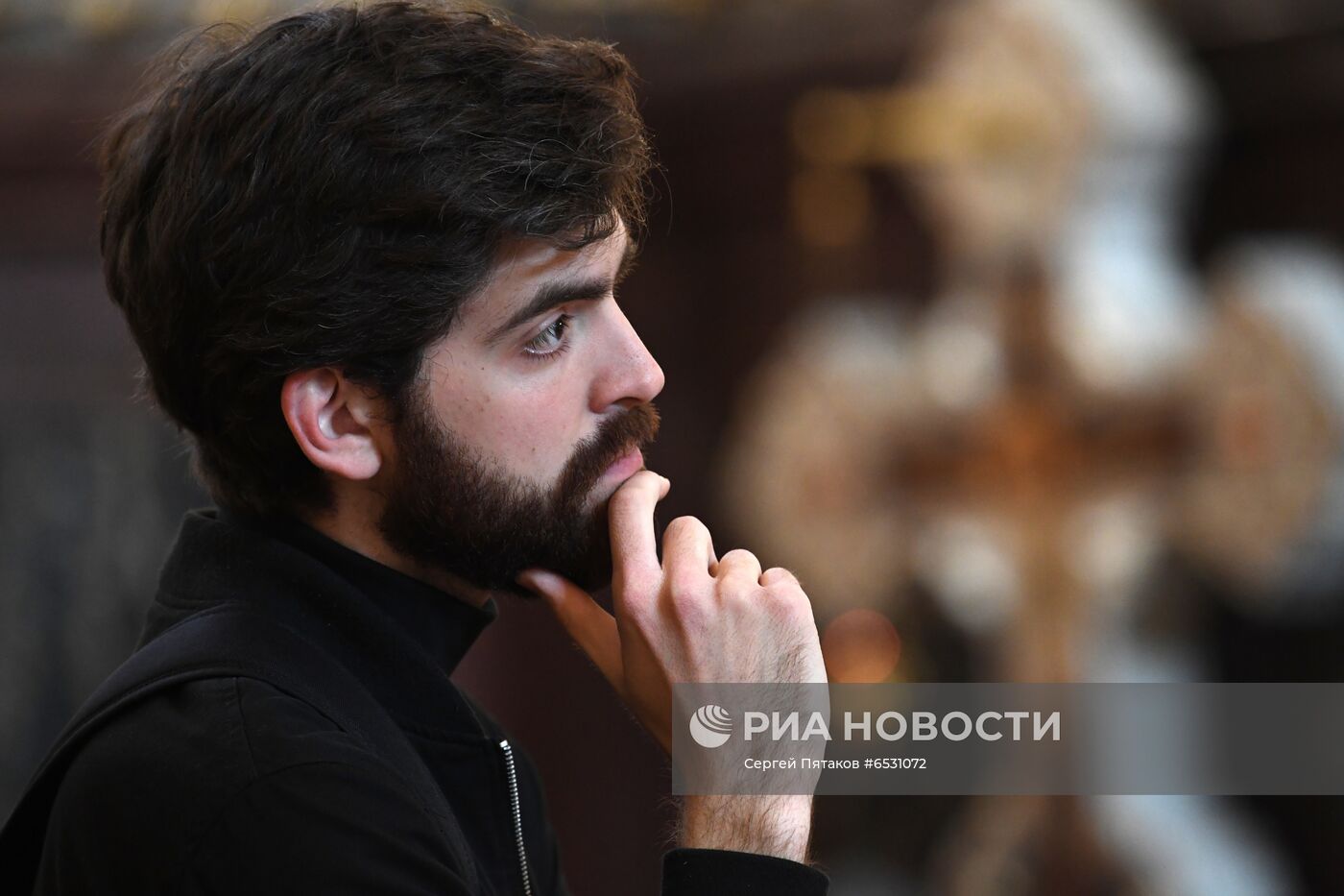 Патриаршее служение и чин освящения святого мира в храме Христа Спасителя