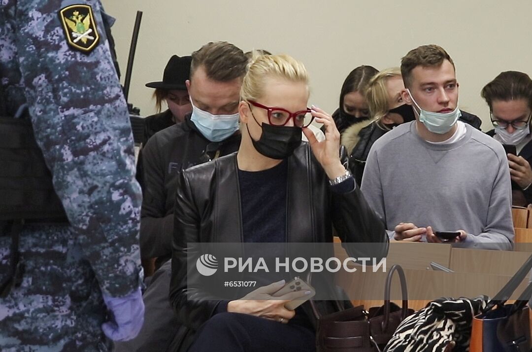 Рассмотрение жалобы на приговор А. Навальному по делу о клевете на ветерана 