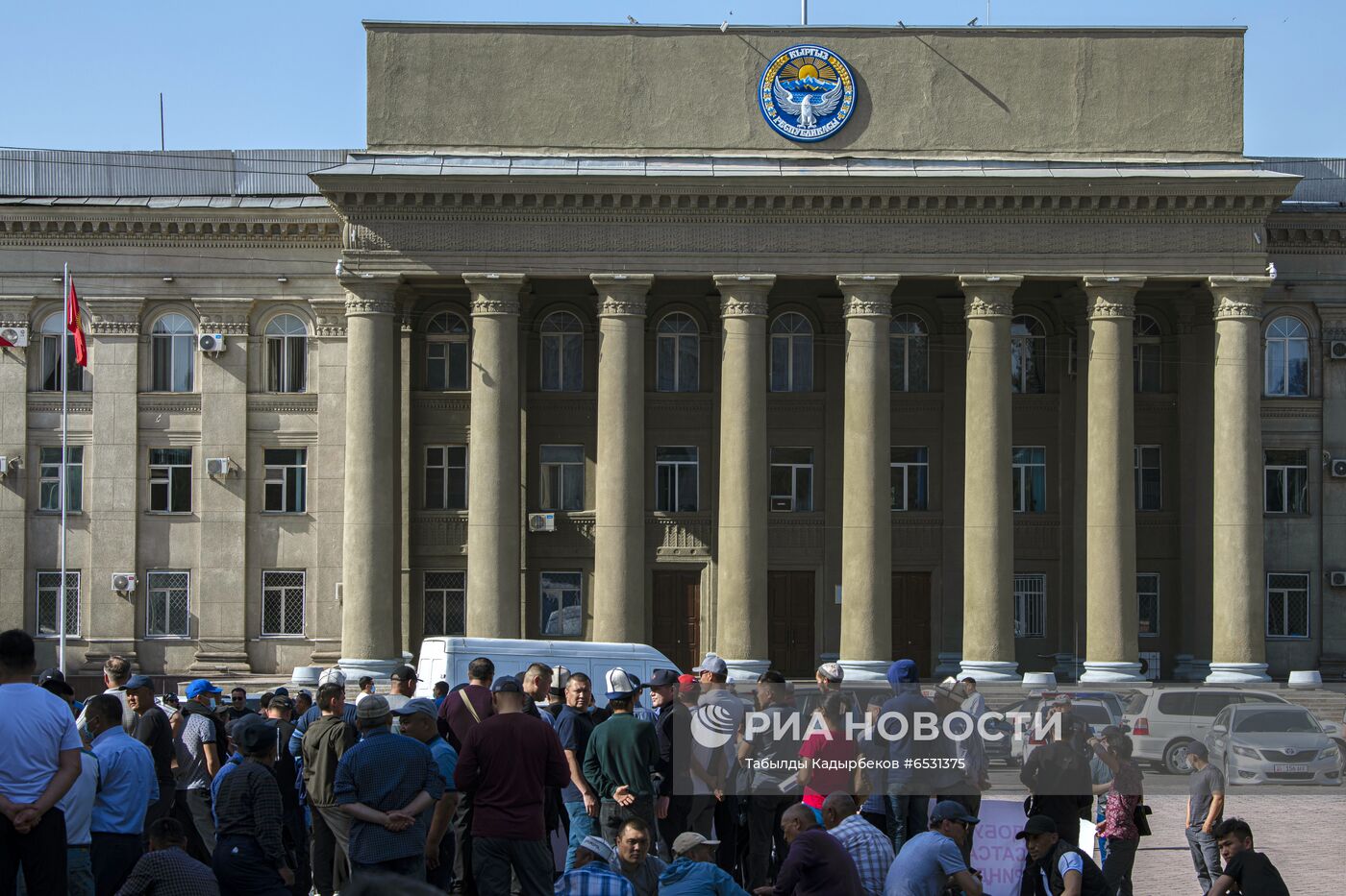 Митинг в Бишкеке в связи с ситуацией на границе