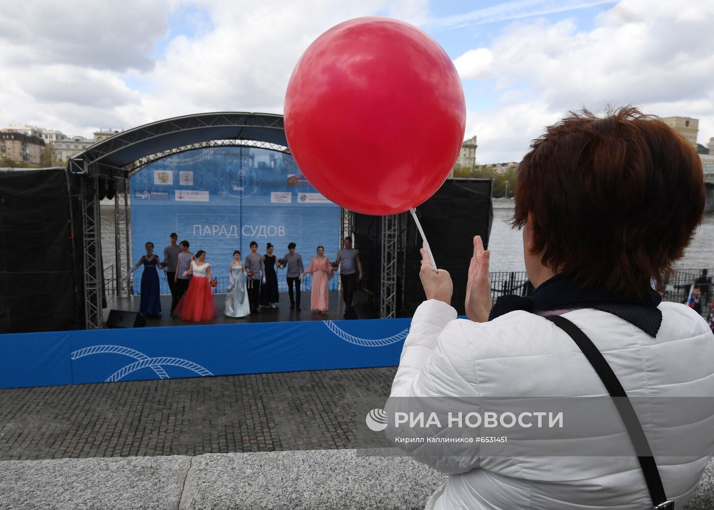 Парад теплоходов в честь начала 88-й пассажирской навигации на Москве-реке