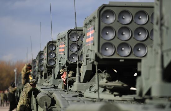 Ночная репетиция парада Победы в Москве 