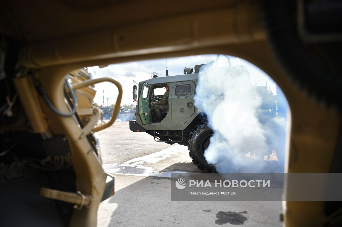 Ночная репетиция парада Победы в Москве 