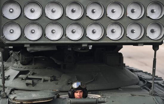 Ночная репетиция парада Победы в Москве 