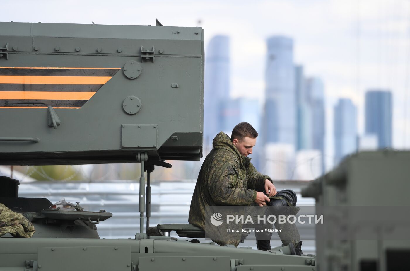 Ночная репетиция парада Победы в Москве 