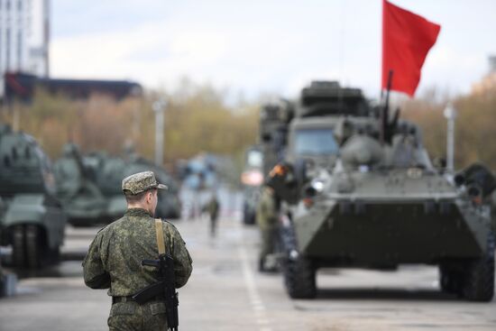 Ночная репетиция парада Победы в Москве 
