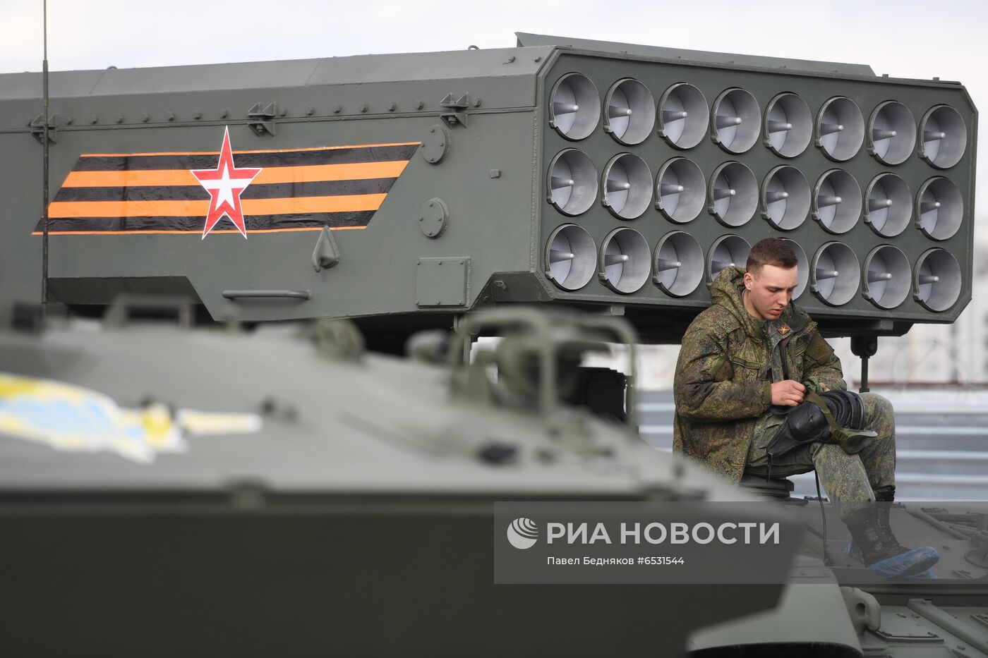 Ночная репетиция парада Победы в Москве 