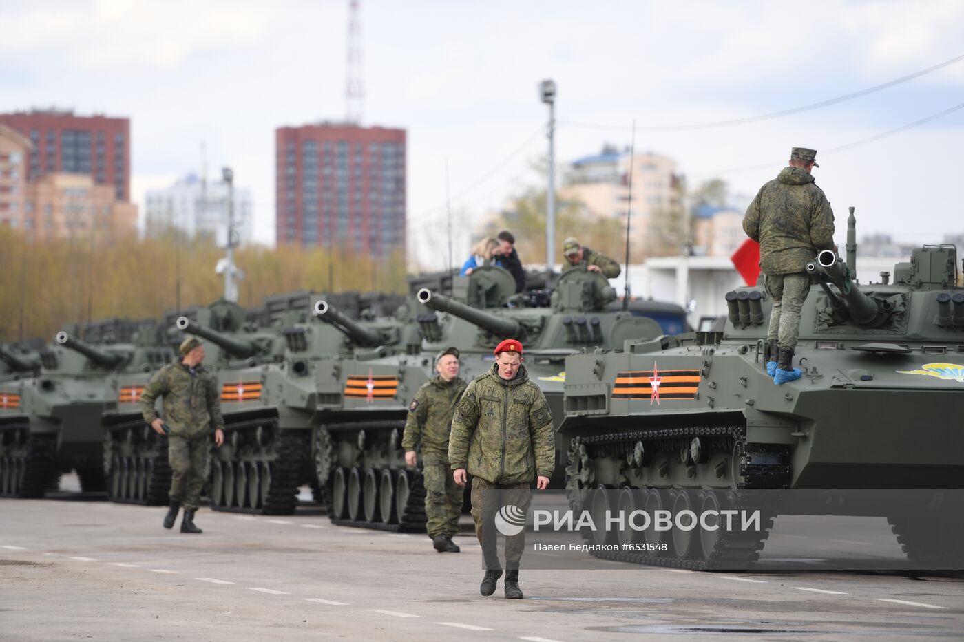 Ночная репетиция парада Победы в Москве 