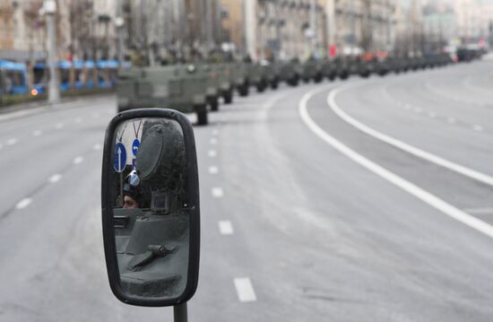 Ночная репетиция парада Победы в Москве 