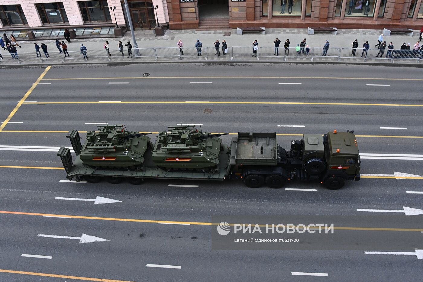 Ночная репетиция парада Победы в Москве 