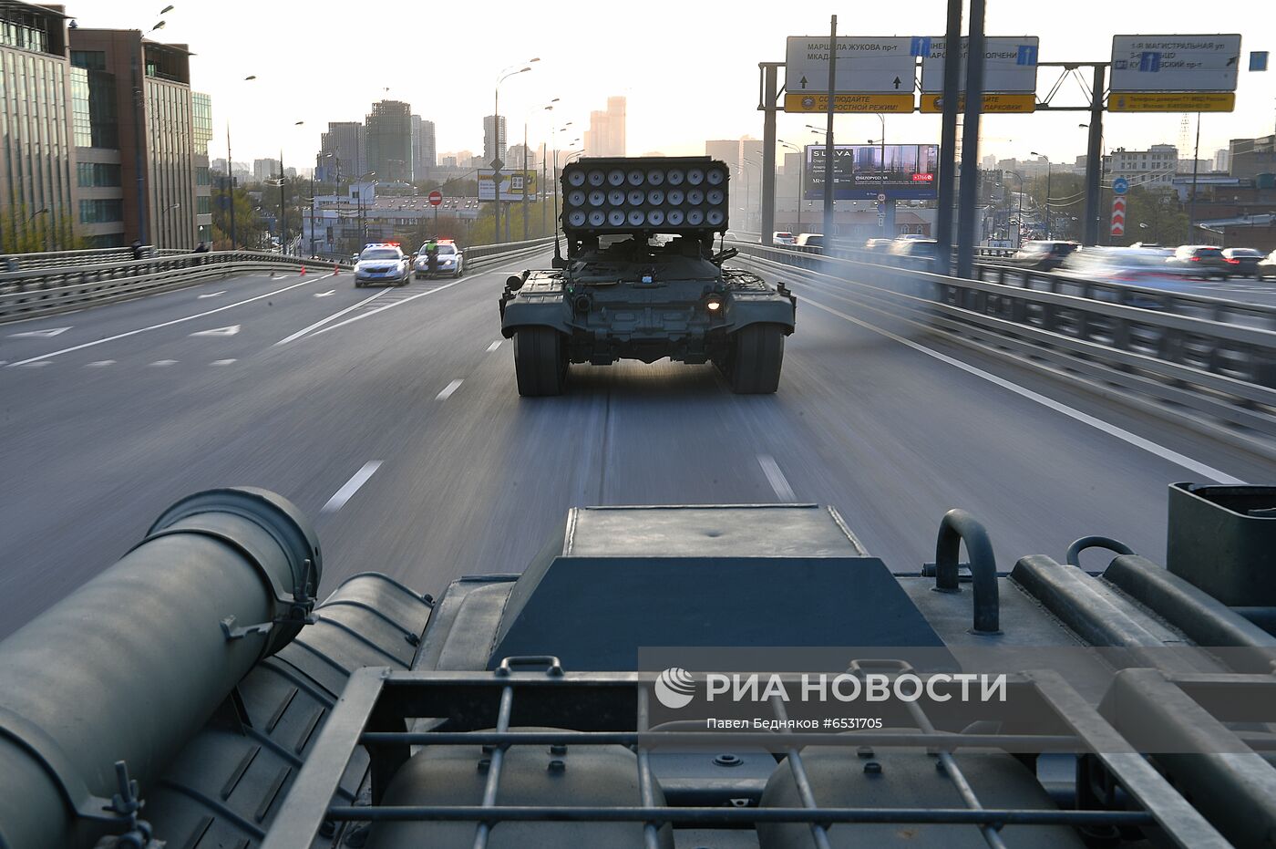 Ночная репетиция парада Победы в Москве 