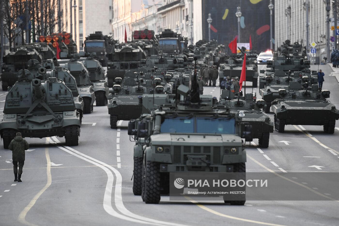 Ночная репетиция парада Победы в Москве
