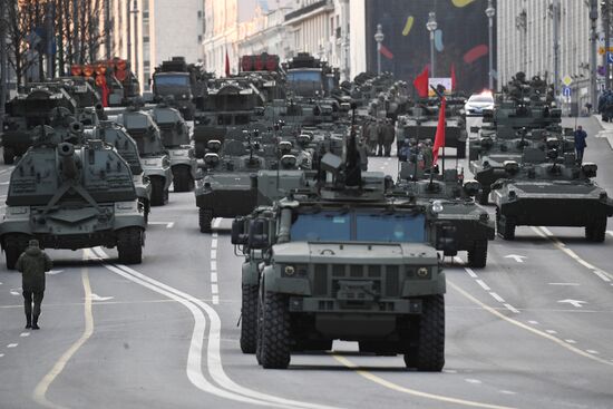 Ночная репетиция парада Победы в Москве