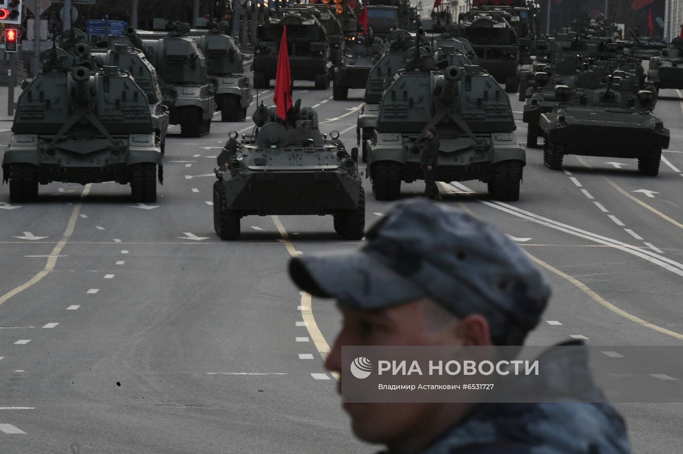 Ночная репетиция парада Победы в Москве