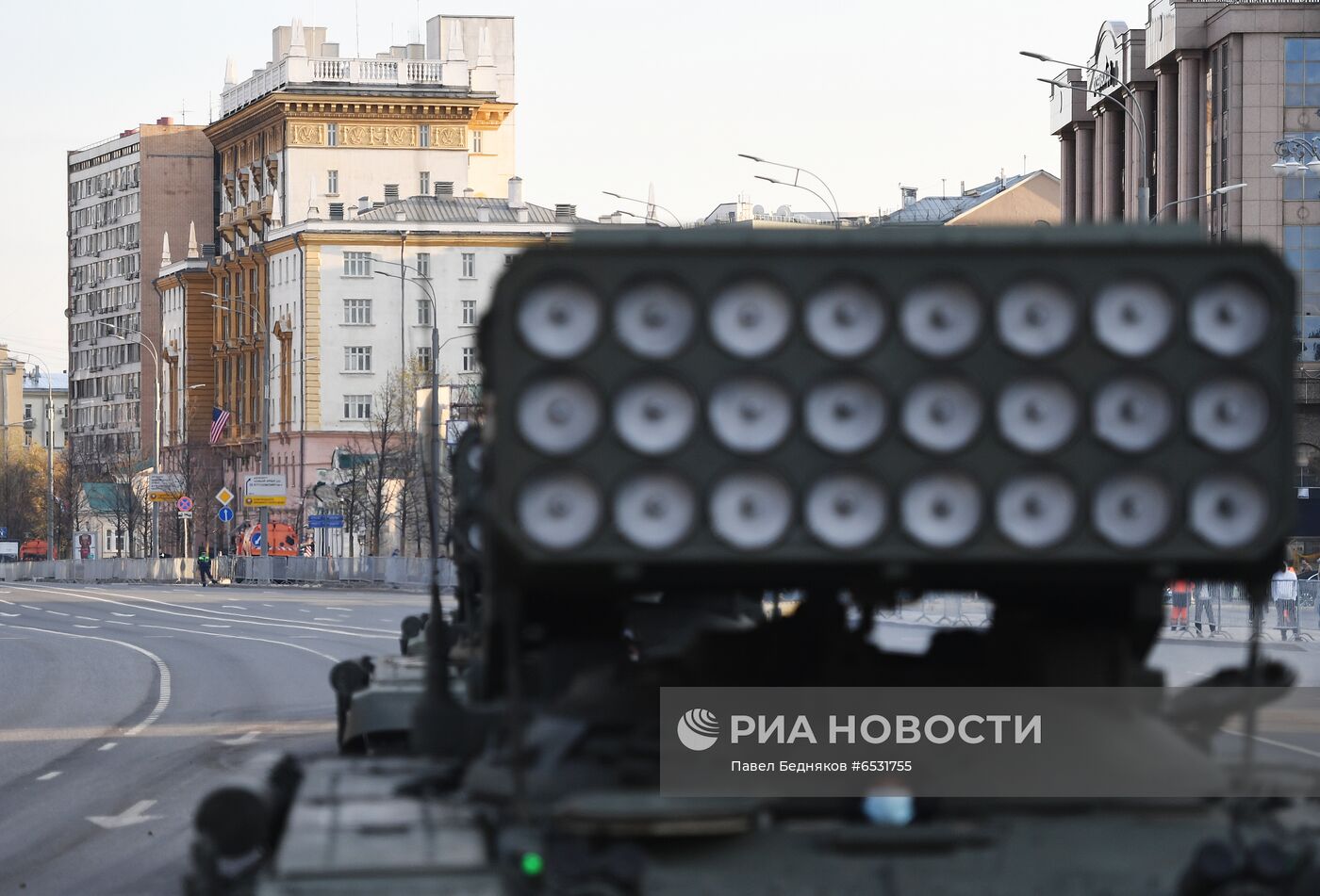 Ночная репетиция парада Победы в Москве 