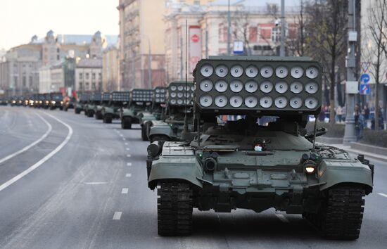 Ночная репетиция парада Победы в Москве 