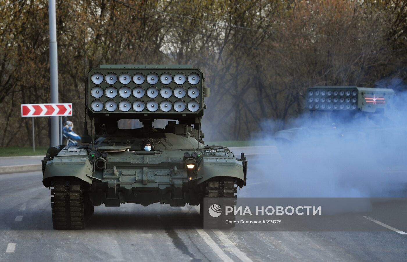 Ночная репетиция парада Победы в Москве 