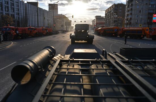 Ночная репетиция парада Победы в Москве 