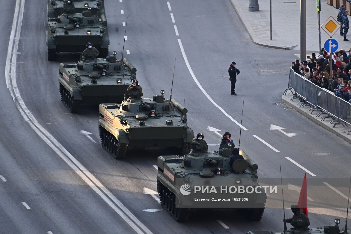 Ночная репетиция парада Победы в Москве 